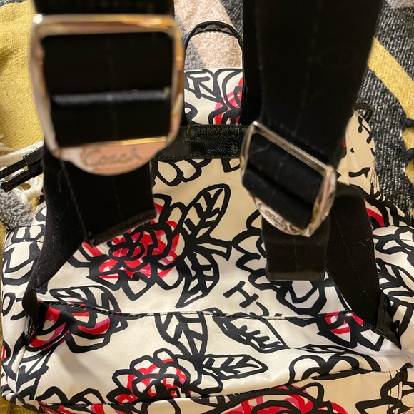 Coach Poppy Floral Graffiti Backpack - Picture 6 of 9